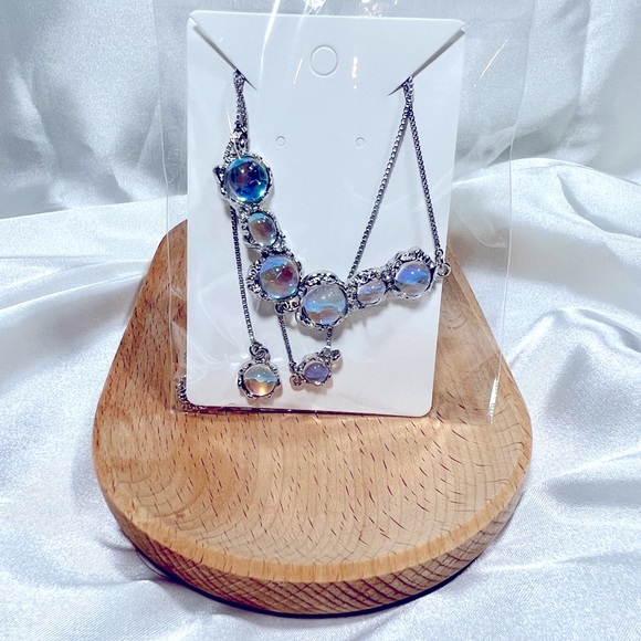 Iridescent Circles Layered Necklace Set - Picture 1 of 6